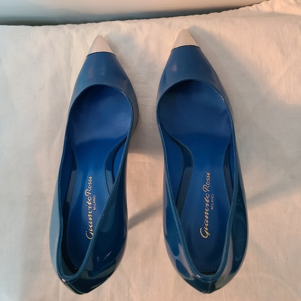 NEW Gianvito Rossi Heels - Picture 7 of 12